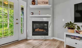 655 BURTONS COVE Way 14, Annapolis, MD 21401