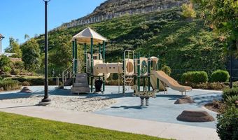 3035 Starry Night Dr, Escondido, CA 92029