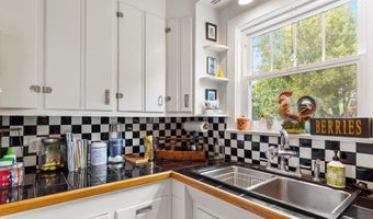 417 S MAIN St, Berlin, MD 21811