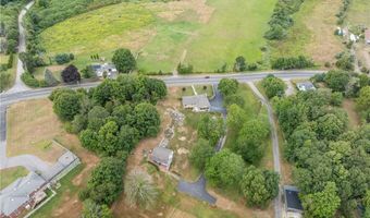 245 W Wrentham Rd, Cumberland, RI 02864