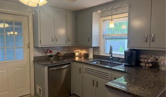 124 Zinnia Dr, Cranston, RI 02920