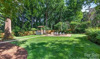 1333 Woodland Dr, Charlotte, NC 28205