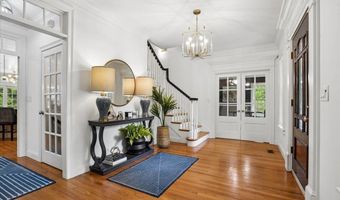 14 Aspen Ln, Bedford, NH 03110