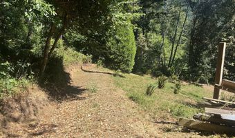 17301 Canyon Dr, Brookings, OR 97415