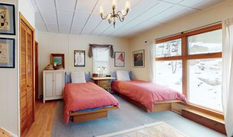 29 Carol St, Danbury, CT 06810