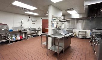 1613 W Broadway, Andrews, TX 79714