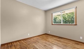 7060 145th St W, Apple Valley, MN 55124