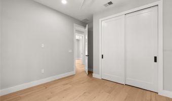 902 SHADY LANE Dr, Orlando, FL 32804