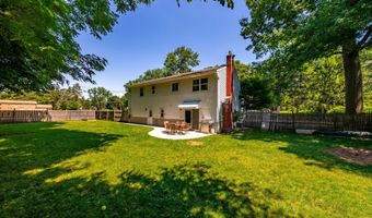 2 Melissa Ct, Albany, NY 12205