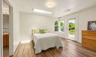 426 Parkside Dr, Ashland, OR 97520