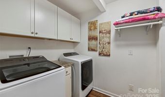 8520 Golf Ridge Dr, Charlotte, NC 28277