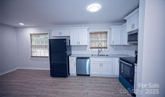 6212 Snowcrest Ct, Charlotte, NC 28212
