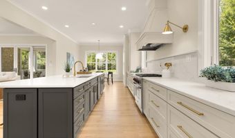 10700 ALLOWAY Dr, Potomac, MD 20854