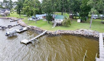 201 Hickory Point Dr, Aurora, NC 27806