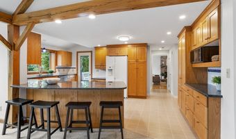 444 Middle Rd, Boxborough, MA 01719