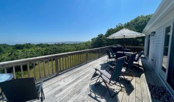 12 Lobsterville Rd, Aquinnah, MA 02535