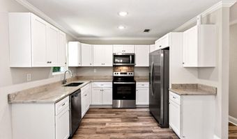 2154 Floyd Dr, Biloxi, MS 39531