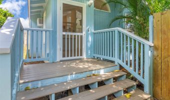 1254 Ulupii St, Kailua, HI 96734