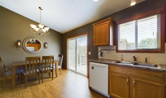 301 W Hackberry St, Brandon, SD 57005