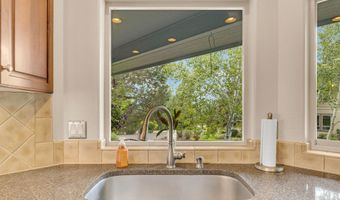 520 NW Divot Dr, Bend, OR 97703