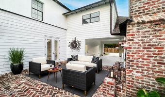 9324 Forest Rd, Abbeville, LA 70510