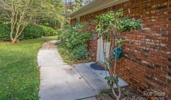 91 Haw Creek Cir, Asheville, NC 28805
