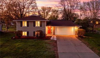 1047 Lowell Dr, Apple Valley, MN 55124