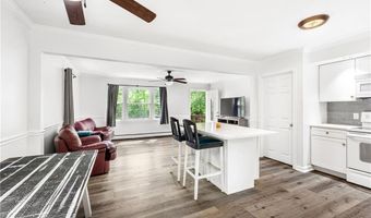 210 Keach Pond Dr, Glocester, RI 02814