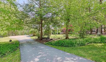 19 Winterberry Dr, Amherst, NH 03031