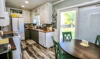 1224 N Penn St, Aberdeen, SD 57401