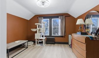 44 Holburn Ave, Cranston, RI 02910