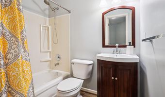 5916 EWING Pl, Alexandria, VA 22310