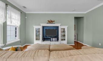 5 Minot Light Ct, Barnegat, NJ 08005