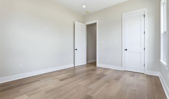 7636 S Shoreline Blvd, Benton, AR 72019