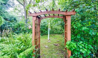 3108 Vermont Pl, Akron, OH 44312