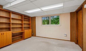 9009 CHARRED OAK Dr, Bethesda, MD 20817