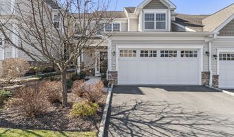 54 Great Hill Dr 54, Bethel, CT 06801