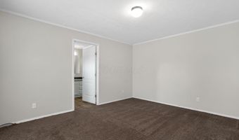 22 Skyline Dr, Ashville, OH 43103