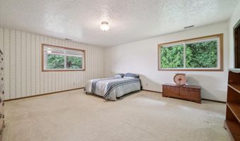 12834 EHLEN Rd, Aurora, OR 97002