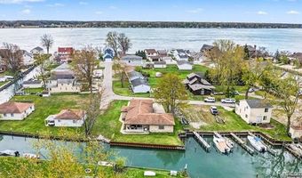 2037 W Park Dr, Algonac, MI 48001