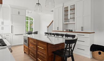 50 Kenyon Ave, East Greenwich, RI 02818