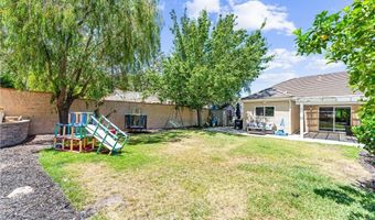 5742 E Hudson Bay Dr, Anaheim, CA 92807