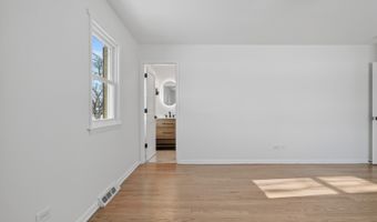 6 W Cypress St, Arlington Heights, IL 60005