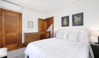 14 Greenough Pl B, Newport, RI 02840