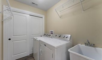 603 S Raccoon Rd 14, Austintown, OH 44515