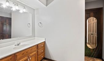 2207 N 154th Ter, Basehor, KS 66007