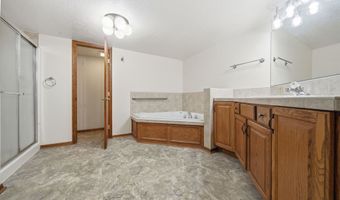 3 Debra Cir, Augusta, KS 67010