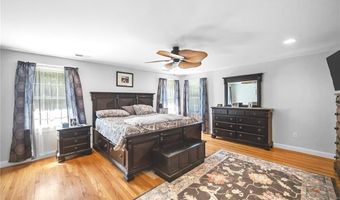 2 Scenic Ridge Ct, Coventry, RI 02816