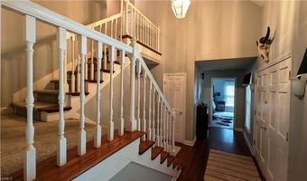 222 Shallowbrook Dr, Advance, NC 27006