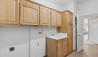 4562 NW HIGHWAY 20, Albany, OR 97321